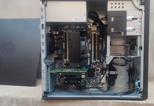 Station de travail HP Z440
