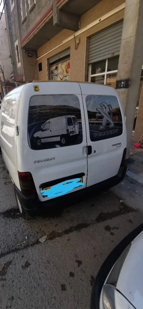 Peugeot bartner 2013 tola