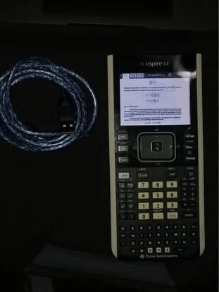 Calculatrice TI-Nspire CX + Câble USB - Écran Couleur / État Nickel