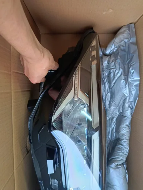 Phare Geely coolray