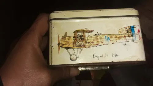 boite metalique encienne