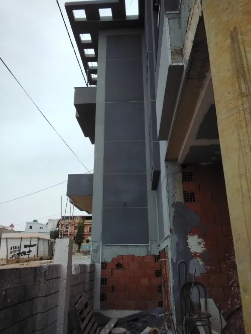 Entreprise de construction et de réalisation مقاول بناء