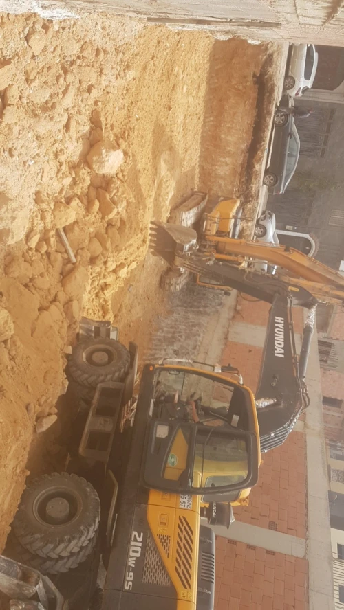 Entreprise de construction et de réalisation مقاول بناء