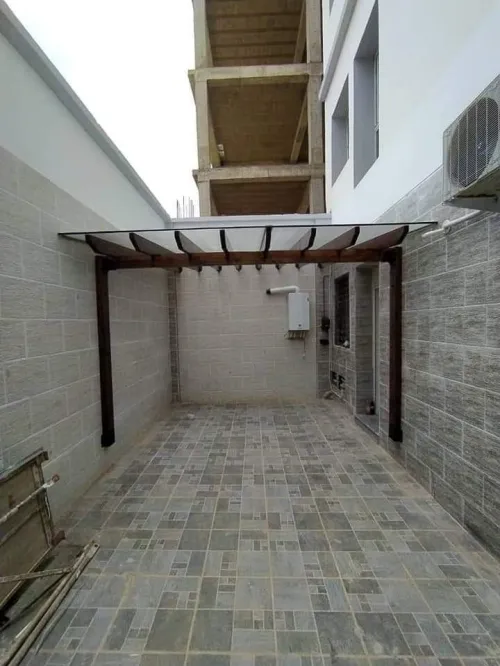 Entreprise de construction et de réalisation مقاول بناء