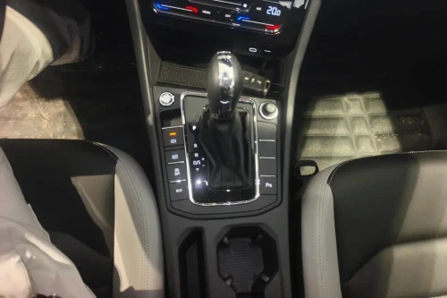 Volkswagen Bora 2024 300TSI DSG Édition Premium