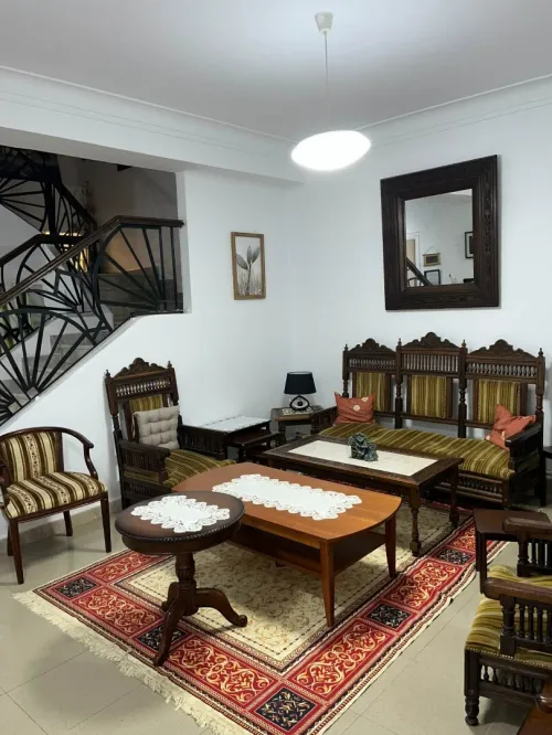 Location Appartement Niveau de villa F5 Alger El biar