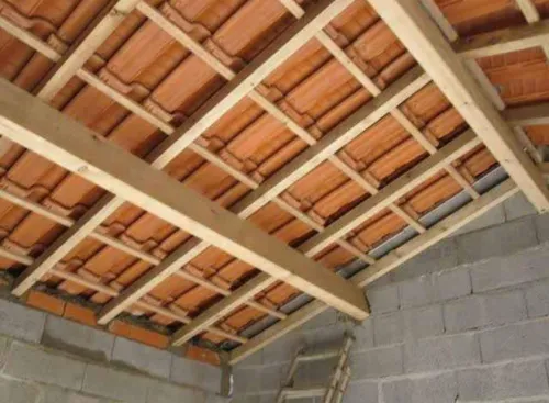  Travaux de charpente et tuile 