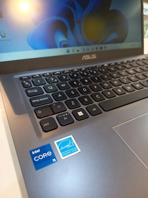 Asus NoteBook P1412 i5 11th 8GB DDR4 256SSD 14FHD