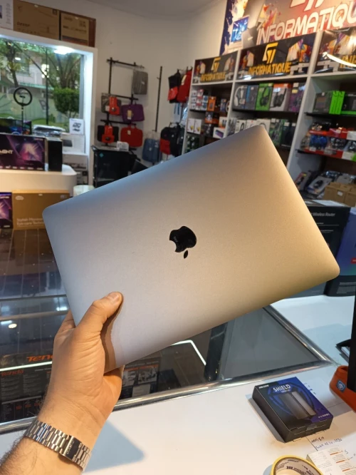 MacBook Pro 2019 i5 8GB 512SSD TouchBar Retina
