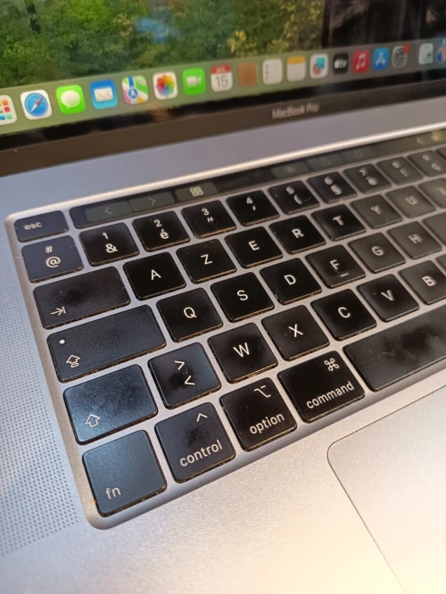MacBook Pro 2019 i7 32GB 512SSD TouchBar AMD Radeon Pro 5300M 16''