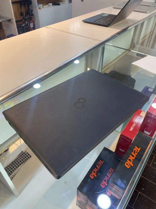 Fujitsu LifeBook A3510 i5 10th 8GB DDR4 256SSD 
