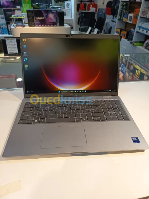DELL Latitude 5550 Ultra 5 135U 16GB DDR5 512SSD Gen4 AZERTY