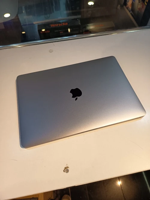 MacBook Pro 2019 i5 8GB 512SSD TouchBar Retina