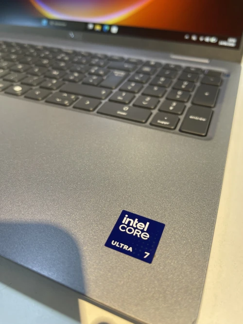 DELL LATITUDE 5550 Ultra7 165H 16GB DDR5 256SSD