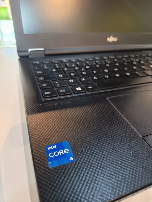 Fujitsu Lifebook E5511 i5 11th 16GB 512SSD 15.6FHD