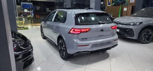 Volkswagen Golf 8 2025 R-Line