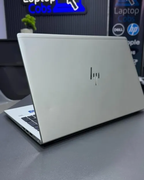 HP ELITEBOOK 650 G9 i7-1255U 16Gb DDR4 512gb SSD UHD GRAPHICS NVIDIA GEFORCE MX 570A ECRAN 15.6 FHD