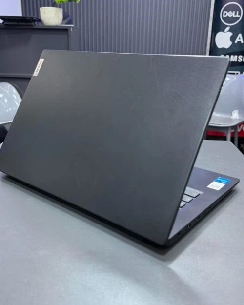 LENOVO V14 INTEL I3-1315U 8g ram 256ssd nvme 14" FHD