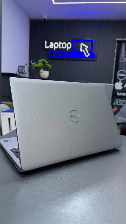 DELL LATITUDE 5540 INTEL i5-1345U RAM 16GB DDR4 DISK 512GB SSD nvme INTEL IRIS XE  GRAPHICS ECRAN 15.6-INCH FHD PLUS