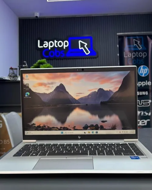 HP ELITEBOOK 840 G8 TACTILE INTEL i5 1145G7 2.61GHz UP TO 4,40GHz 16GB DDR4 256GB SSD NVME INTEL IRIS XE GRAPHICS 13 INCH FHD