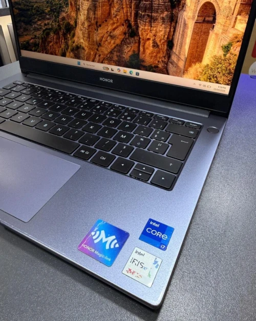 HONOR MAGICBOOK 14 INTEL i7-1165G7 2.8GHZ up to 4.7GHZ 16GB DDR4 512GB SSD NVME INTEL IRIS XE GRAPHICS ECRAN 14- INCH FHD  PLUS