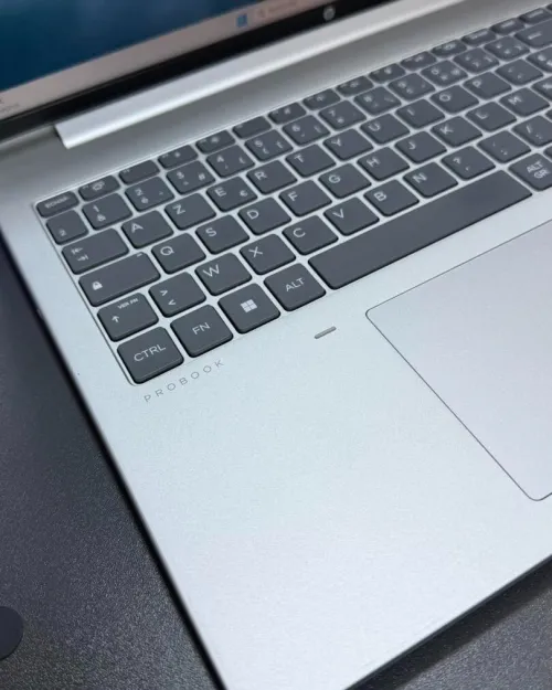 HP PROBOOK 460 G11 INTEL ULTRA 5 125U 1.3GHZ up to 4.7ghz 16GB DDR5 5600MT/s 512GB SSD nvme INTEL R GRAPHICS 16INCH FHD+