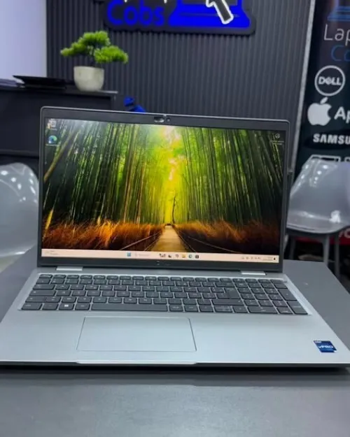 DELL LATITUDE 5540 INTEL i5-1345U 16g ram 256ssd nvme 15.6" FHD