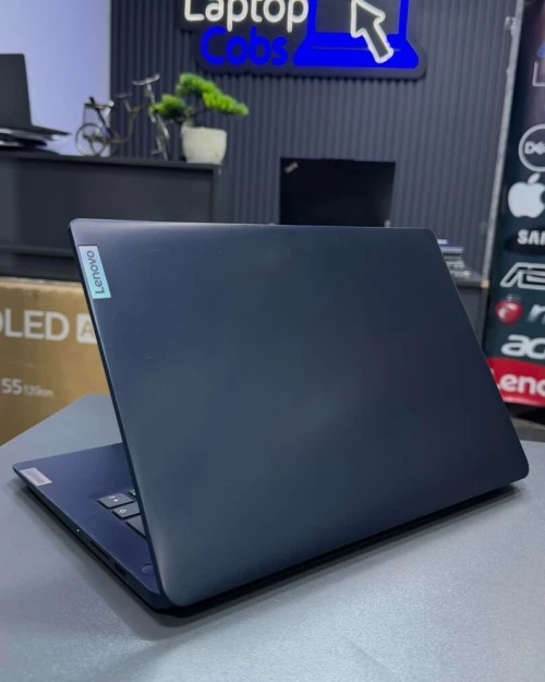 LENOVO IDEAPAD 1 RYZEN 5 5500U 2.10 up to 4.5ghz RAM 8GB DDR4 DISK  256GB SSD nvme Amd Radeon Tm  GRAPHICS 2Gb  ECRAN 14 P FHD