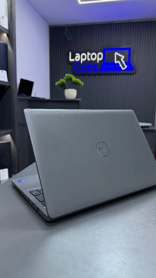 Dell latitude 3550 i7-1335U (13eme) 16gb 512gb ssd Intel UHd graphics 15.6pouce FHD
