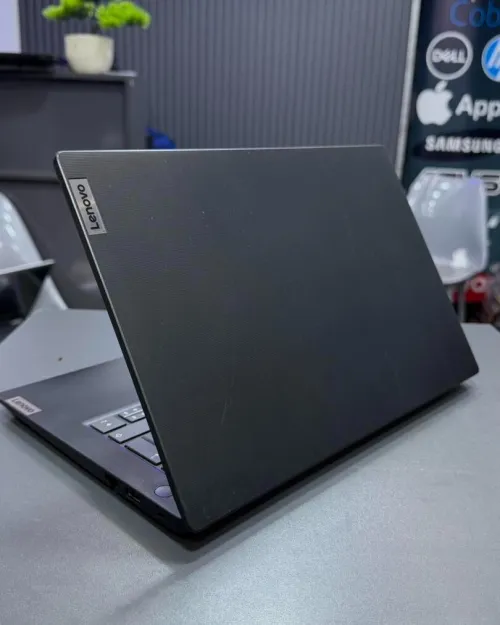 LENOVO V14 INTEL I3-1315U 8g ram 256ssd nvme 14" FHD