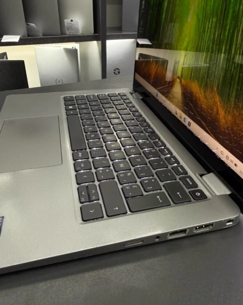 LATITUDE 5340 x360 tactile i5-1345U 1.60 Ghz  8Gb DDR5 256Gb Nvme INTEL IRIS Xe GRAPHICS 4gb 13FHD