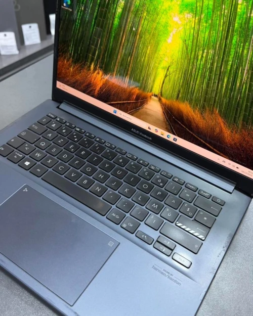 ASUS VIVOBOOK 14 OLED 2.8K  RYZEN 5 5600H 3.30GHZ 8GB DR4 512Gb SSD AMD RADEON GRAPHICS ecra14 2.8K