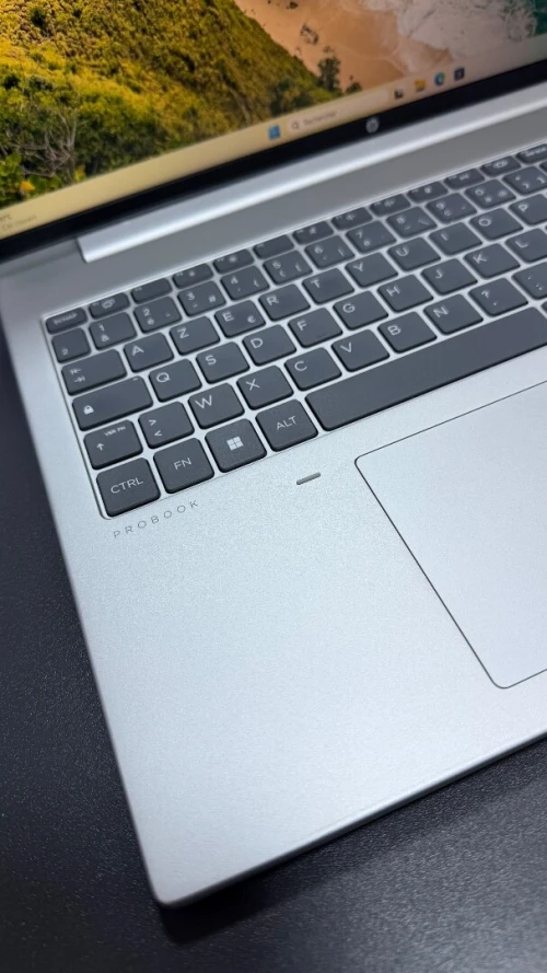 HP PROBOOK 460 G11 INTEL ULTRA 5 125U 1.3GHZ up to 4.7ghz 12 CŒURS \\ 14 THREADS RAM 8GB DDR5 5600MT/s DISK 256GB SSD nvme INTEL R GRAPHICS ECRAN 15.6INCH FHD+