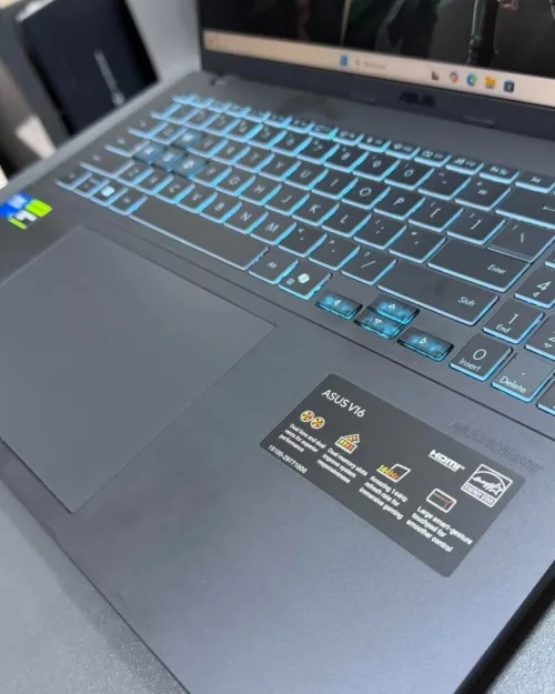 ASUS V16 2025 INTEL CORE 5 210H 2.20GHZ 32Gb DDR5  512gb NVIDIA GEFORCE RTX 4050 6GB 16p FHD 144HZ