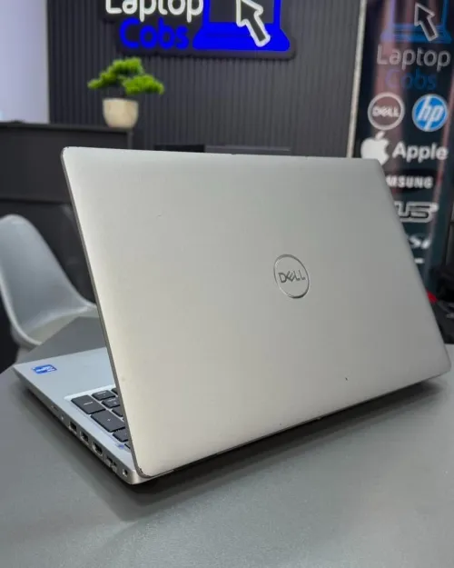 DELL LATITUDE 5521 INTEL I7-11850H 11eme 16GB DDR4 256GB SSD INTEL UHD  GRAPHICS 15.6 FHD