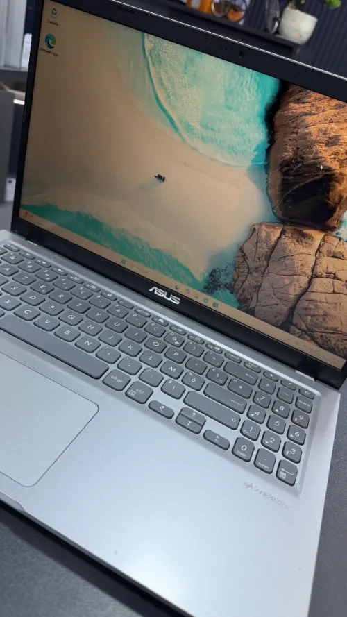ASUS LAPTOP X515 RYZEN 5 3500U 2.1GHZ up to 3.7gh RAM 8GB DDR4 DISK 512GB SSD nvme AMD RADEON VEGA 8 GRAPHICS 2GB ECRAN 15.6P FHD