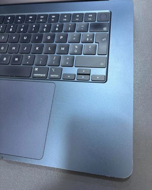 MACBOOK AIR M3 2024 M3 RAM 16GB 256GB ECRAN 15.6 INCH 2.5K RETINA