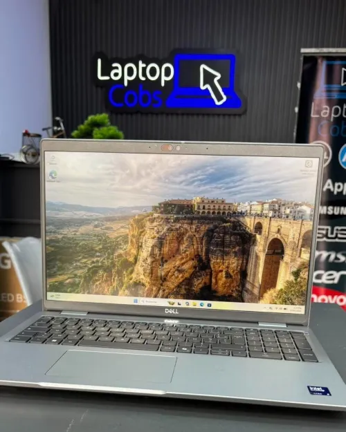 DELL LATITUDE 5550 INTEL ULTRA 5 135U 1.60GHz up to 4.40GHz  16GB DDR5 512GB SSD NVME INTEL R GRAPHICS ECRAN 15.6 INCH FHD PLUS