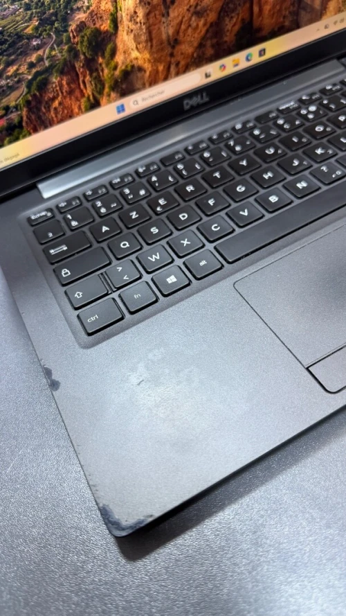 DELL LATITUDE 7300 INTEL i7-8665U RAM 8gbGB DDR4 DISK  512GB INTEL UHD GRAPHICS 620 ECRAN 13-INCH FHD