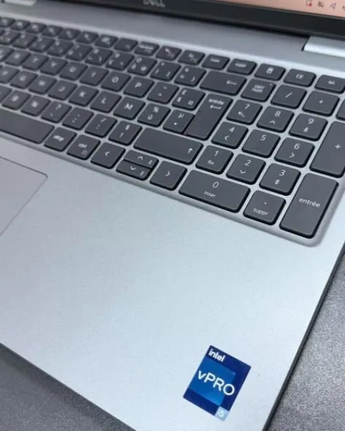DELL LATITUDE 5540 INTEL i5-1345U 16g ram 256ssd nvme 15.6" FHD