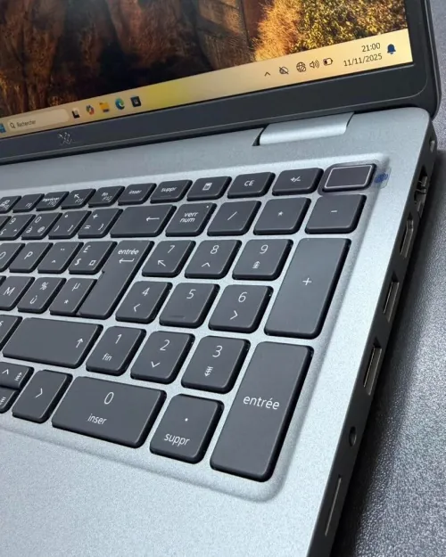 DELL LATITUDE 5550 ULTRA 5 135H 16gb 256gb ssd INTEL R GRAPHICS ECRAN 15.6 FHD  LED 