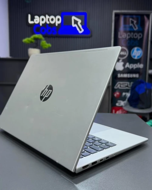 HP PROBOOK 440 G11 ULTRA 7 155U 16GB DDR5 256Gb SSD INTEL (R) GRAPHICS  ECRAN 14P  FHD