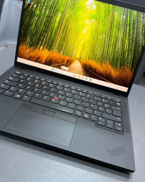 LENOVO THINKPAD T14 RYZEN 5 PRO 8540U 32GB DDR5 512GB SSD AMD RADEON 740M GRAPHICS 14P FHD+