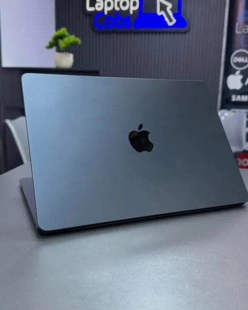 MACBOOK AIR M2 2022 CPU : M2  RAM  24Gb DISK  1000Gb  SSD ECRAN 13 BATTERIE : cycle 145 95%