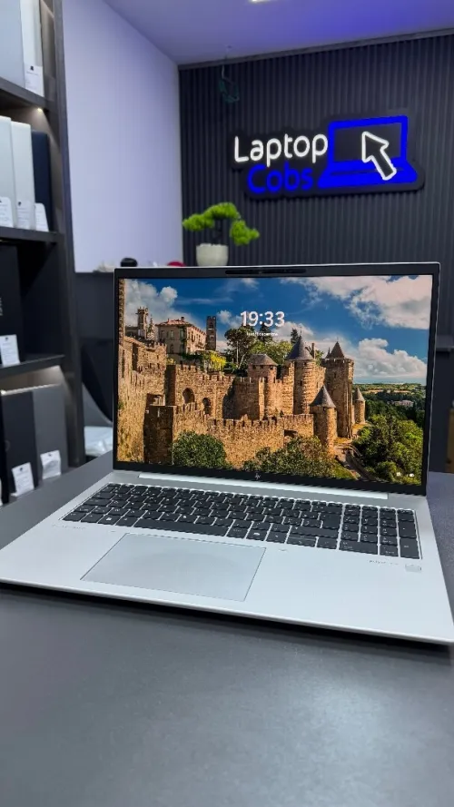 Hp ELITEBOOK 865 G11 RYZEN 5 8540U 3.20GHZ 16GB DDR5 512Gb SSD nvme RADEON GRAPHICS 740M 16p WUXGA