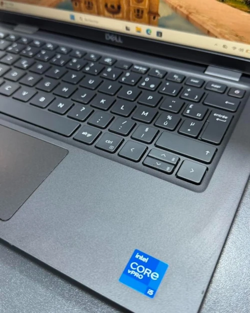 DELL LATITUDE 7320  INTEL I5-1145G7 2.6GHZ up to 4.4ghz RAM 8GB DDR4 DISK 256GB SSD nvme INTEL IRIS XE GRAPHICS ECRAN 13.3P FHD