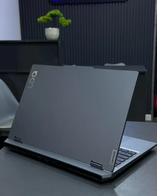 (VENDU)LENOVO LOQ GEN 9 AMD RYZEN 7 7435HS 16GB DDR5 512gb SSD NVIDIA  GEFORCE RTX 4060 8GB  DDR6