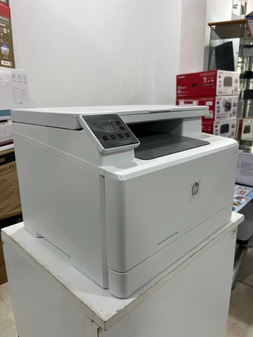 Imprimante multifonction HP Color LaserJet Pro M182n  Couleur / A4 / USB & Réseau
