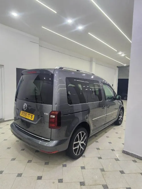 Volkswagen Caddy 2017 Highline
