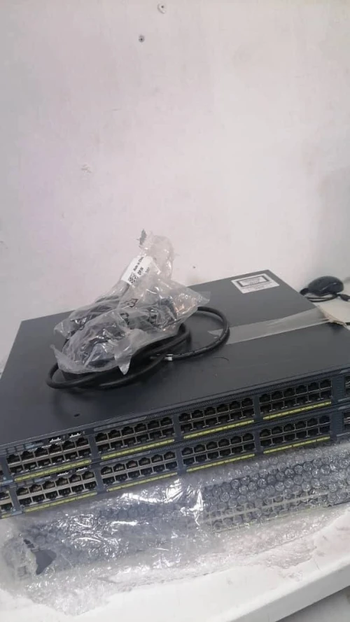 Switch Cisco Catalyst 2960 24/48 Ports PoE